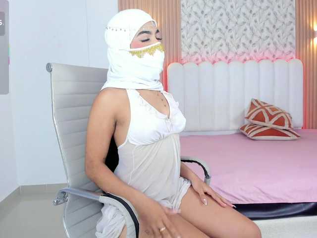 allyson-nahid live cam on BongaCams