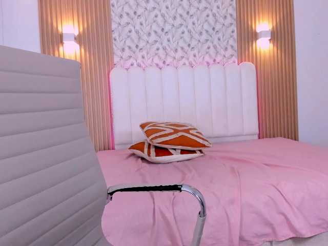 allyson-nahid live cam on BongaCams