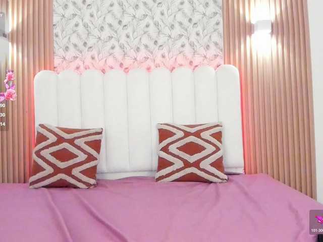allyson-nahid live cam on BongaCams