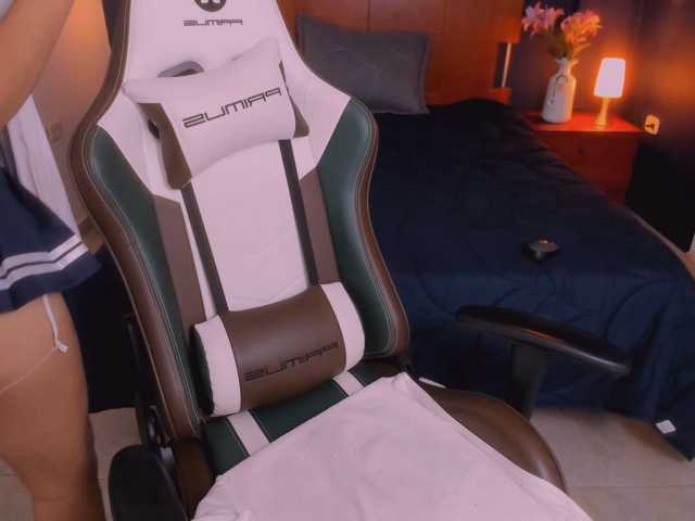 allyson-nahid live cam on BongaCams