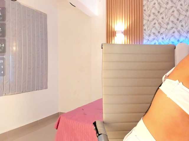 allyson-nahid live cam on BongaCams