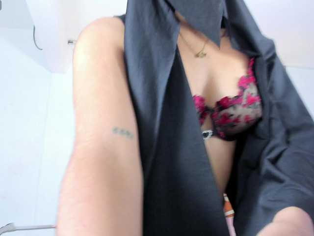 allyson-nahid live cam on BongaCams