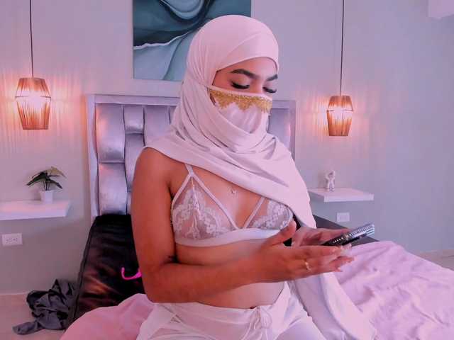 allyson-nahid live cam on BongaCams