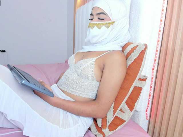 allyson-nahid live cam on BongaCams