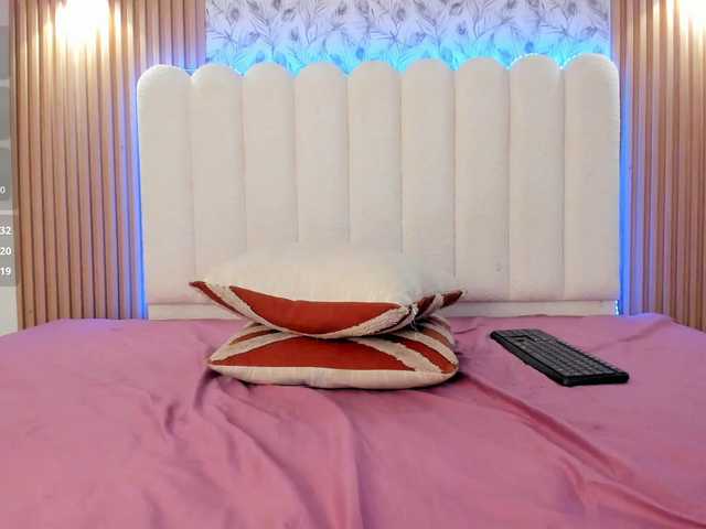 allyson-nahid live cam on BongaCams