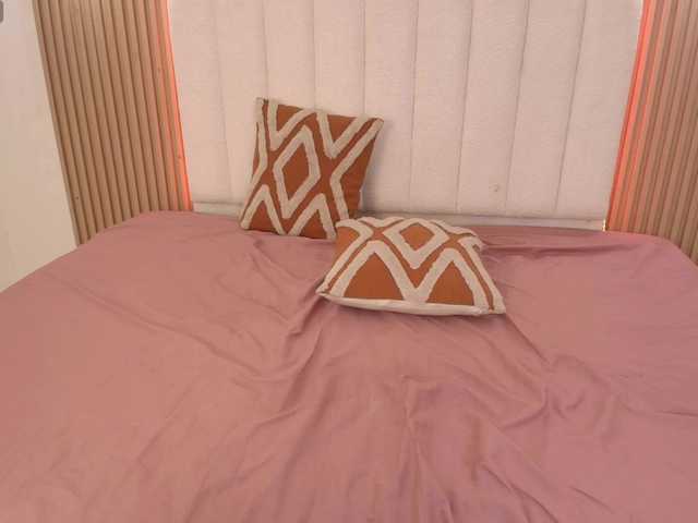 allyson-nahid's BongaCams show and profile