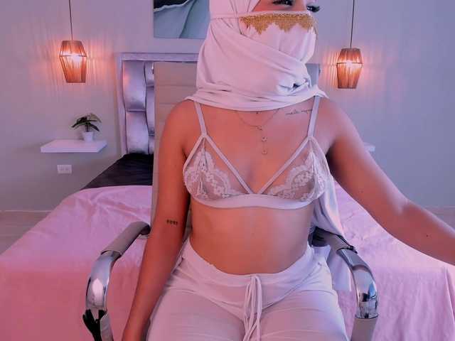 allyson-nahid live cam on BongaCams