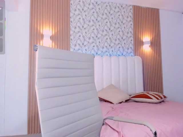 allyson-nahid live cam on BongaCams