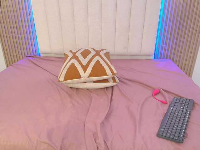 allyson-nahid's BongaCams show and profile