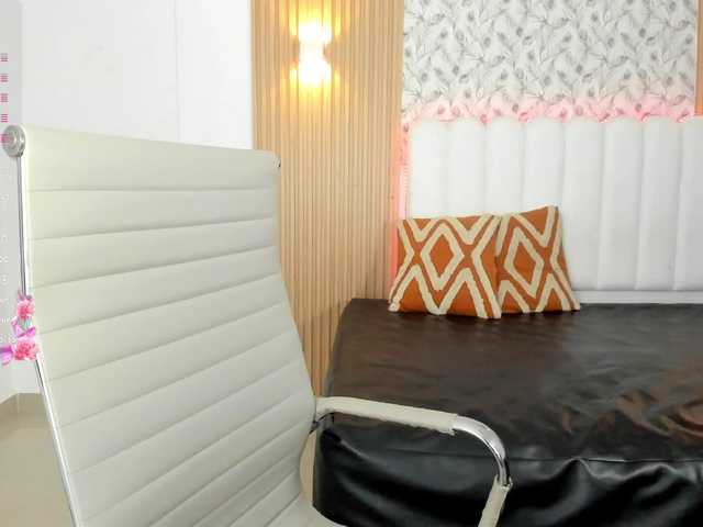 allyson-nahid live cam on BongaCams