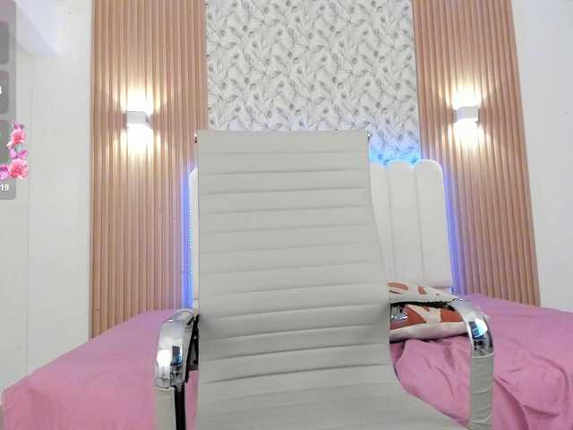 allyson-nahid live cam on BongaCams