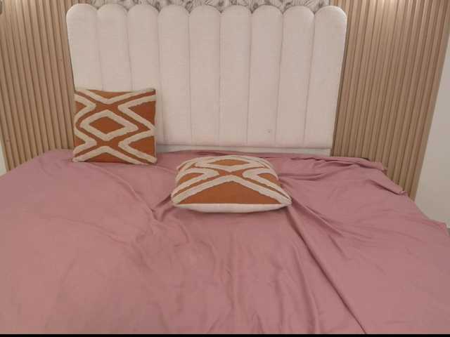 allyson-nahid's BongaCams show and profile