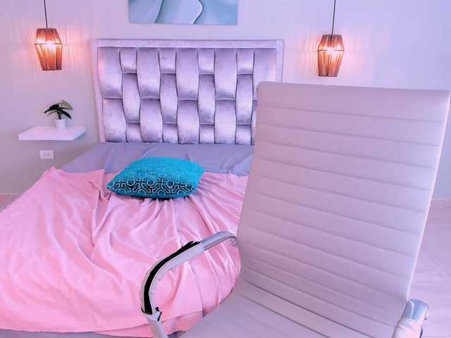 allyson-nahid live cam on BongaCams