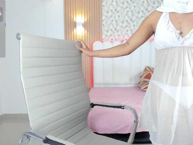 allyson-nahid live cam on BongaCams