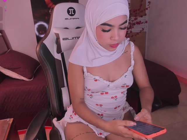 allyson-nahid live cam on BongaCams