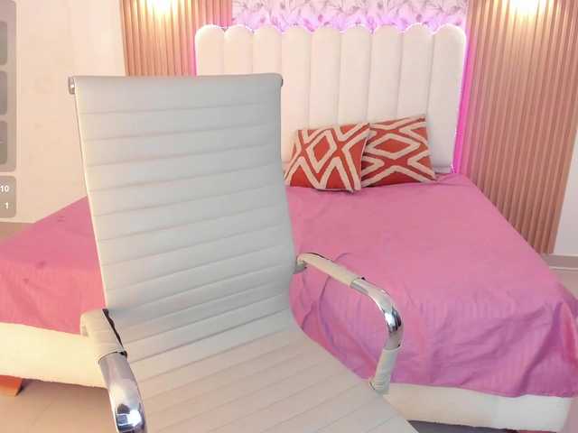 allyson-nahid live cam on BongaCams