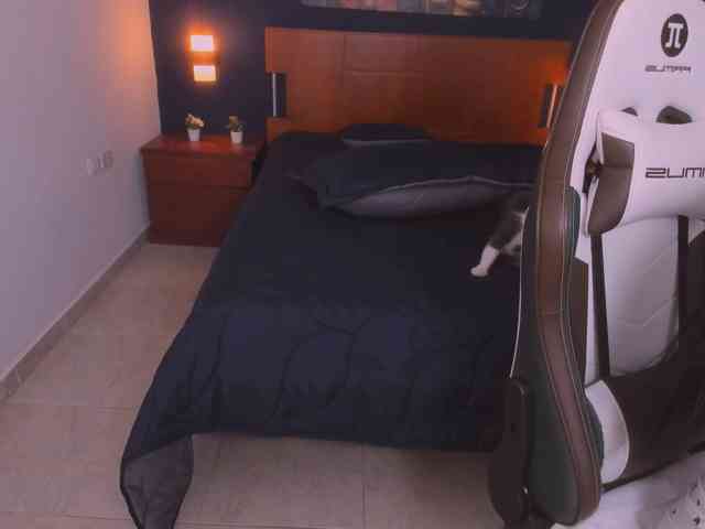allyson-nahid webcam