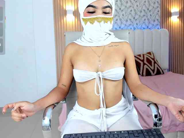 allyson-nahid allyson-nahid