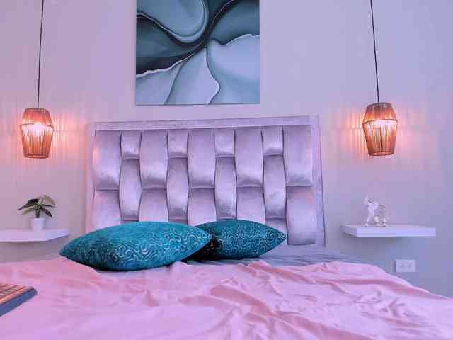 allyson-nahid webcam