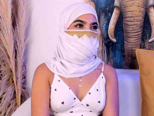 Model: allyson-nahid