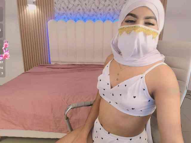 Model: allyson-nahid