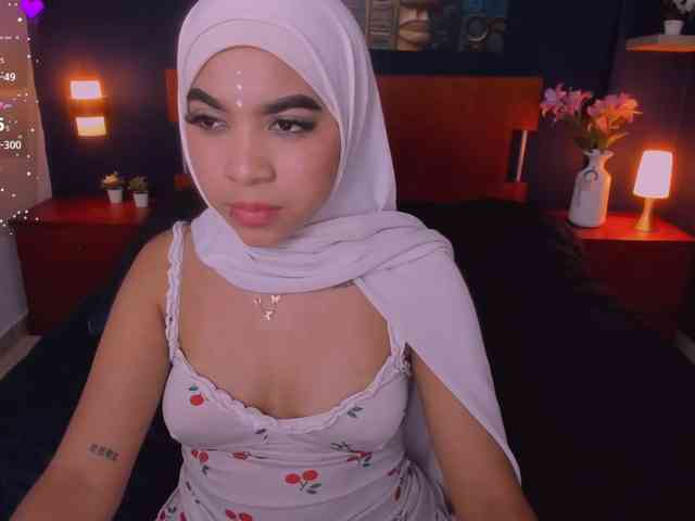 allyson-nahid allyson-nahid