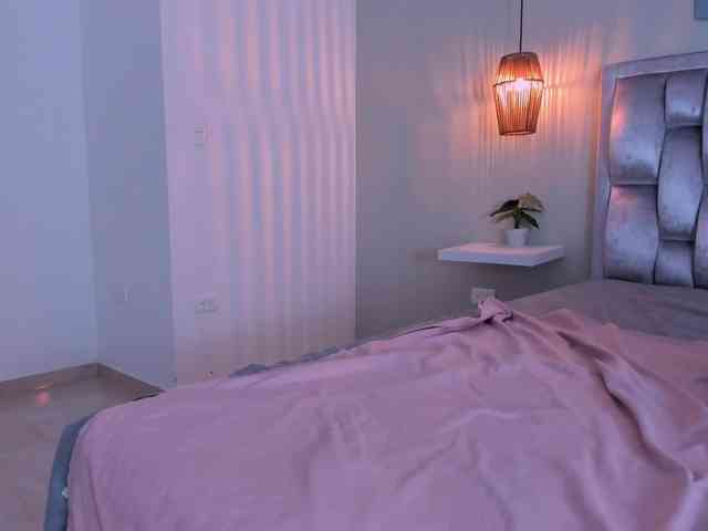 allyson-nahid webcam