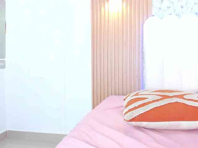 Allyson-nahid's cam show statistics and live stream