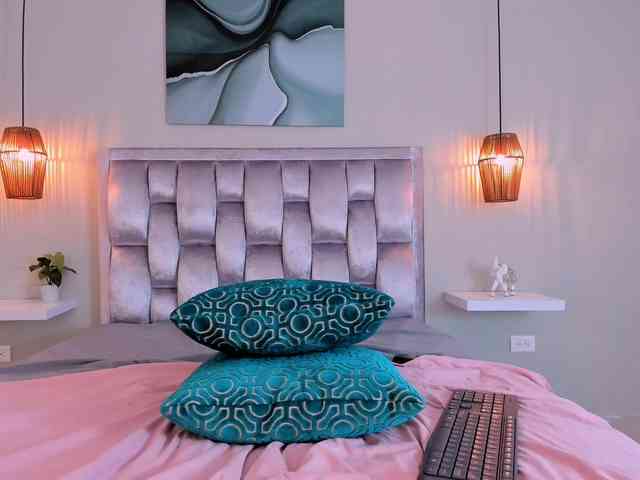 allyson-nahid allyson-nahid