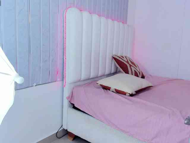 allyson-nahid webcam