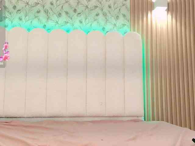 allyson-nahid webcam