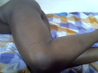 Prettymelvi's Live Webcam