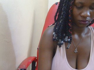 Prettymelvi's Live Webcam