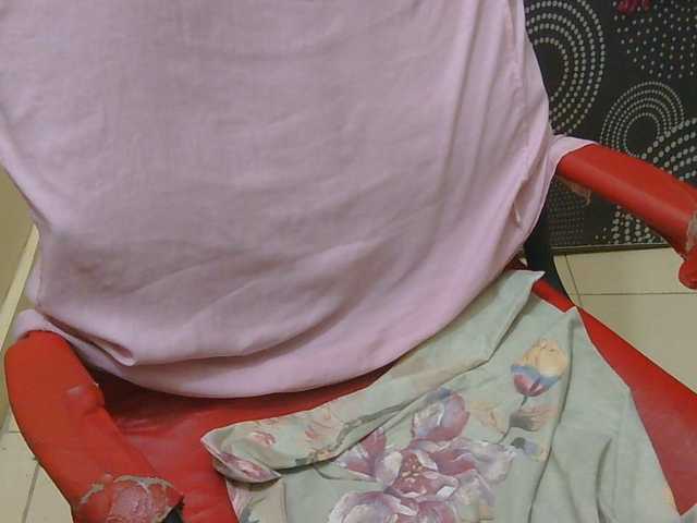 Prettymelvi live cam on BongaCams
