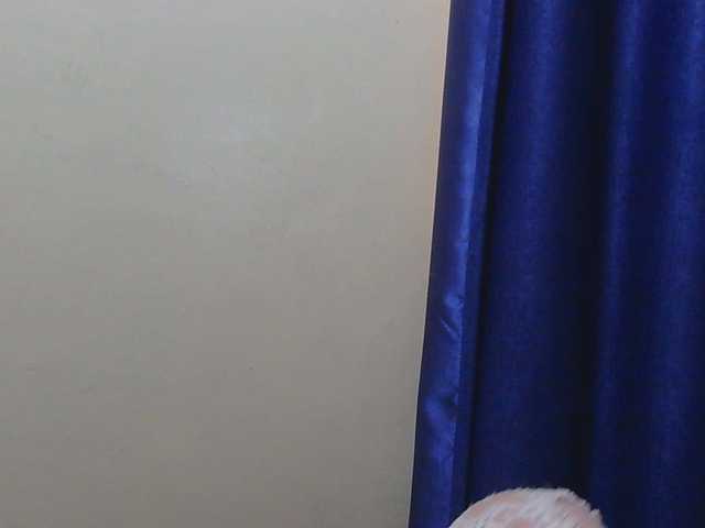 Prettymelvi live cam on BongaCams