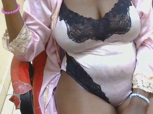 Prettymelvi webcam
