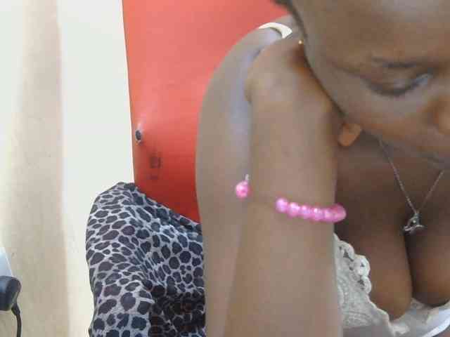 Prettymelvi webcam