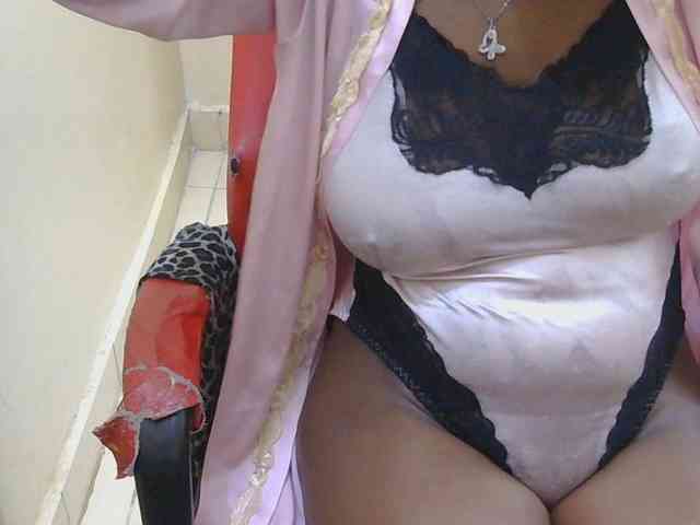 Prettymelvi webcam