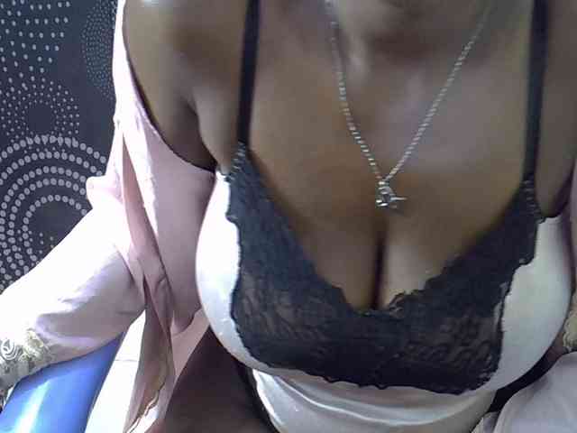 Prettymelvi webcam