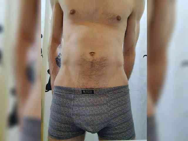 SolistRUtoBali Live Webcam on BongaCams