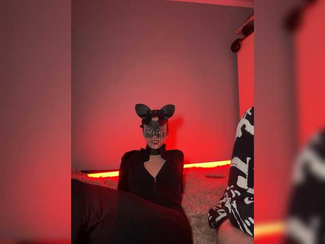 lunapairs's BongaCams show and profile