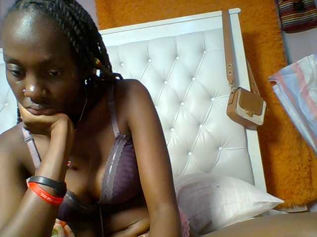 SexyNova live cam on BongaCams
