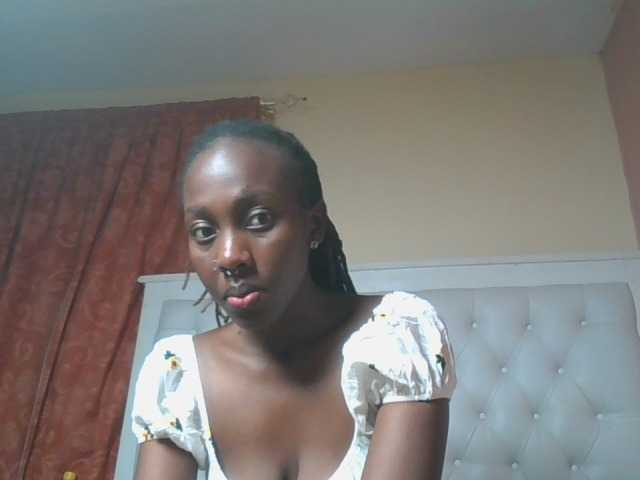 SexyNova live cam on BongaCams