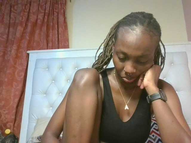 SexyNova live cam on BongaCams