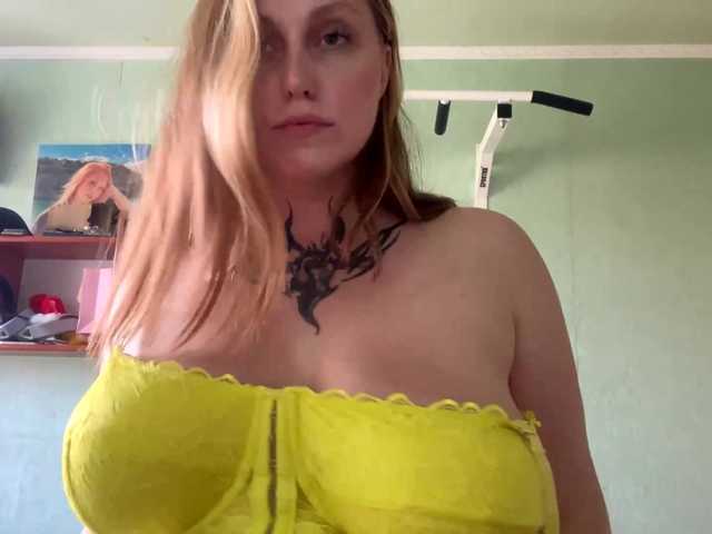 MaragretGonsar live cam on BongaCams