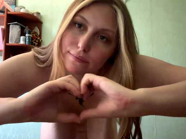 MaragretGonsar live cam on BongaCams