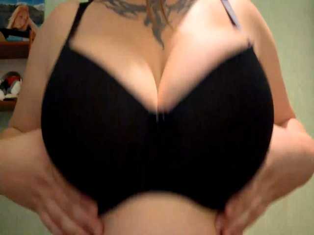 MaragretGonsar live cam on BongaCams