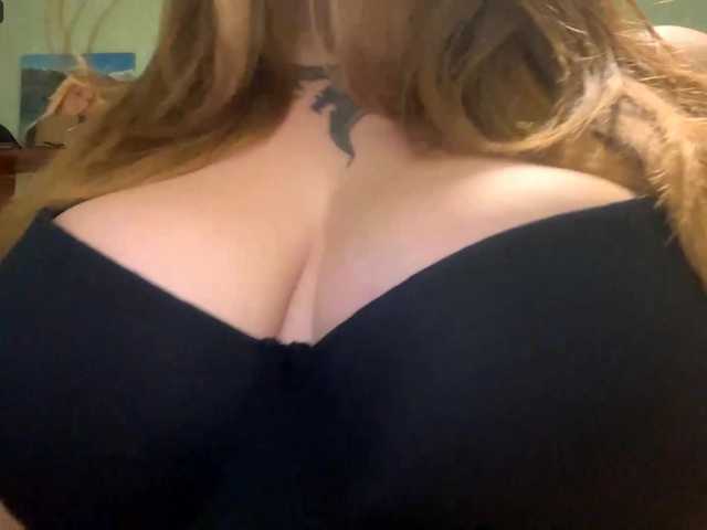 MaragretGonsar live cam on BongaCams