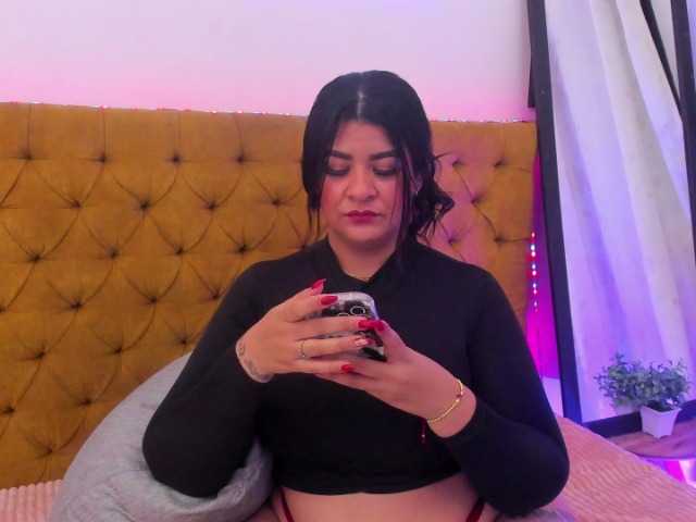 Katty-West live cam on BongaCams