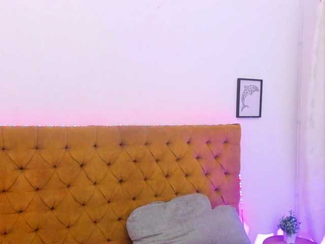 Katty-West live cam on BongaCams